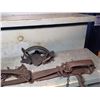 Image 2 : 17 Antique Steel Traps