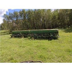 JOHN DEERE DRILLS & TRANSPORT