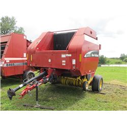 NEW HOLLAND BR780 ROUND BALER