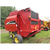 Image 3 : NEW HOLLAND BR780 ROUND BALER