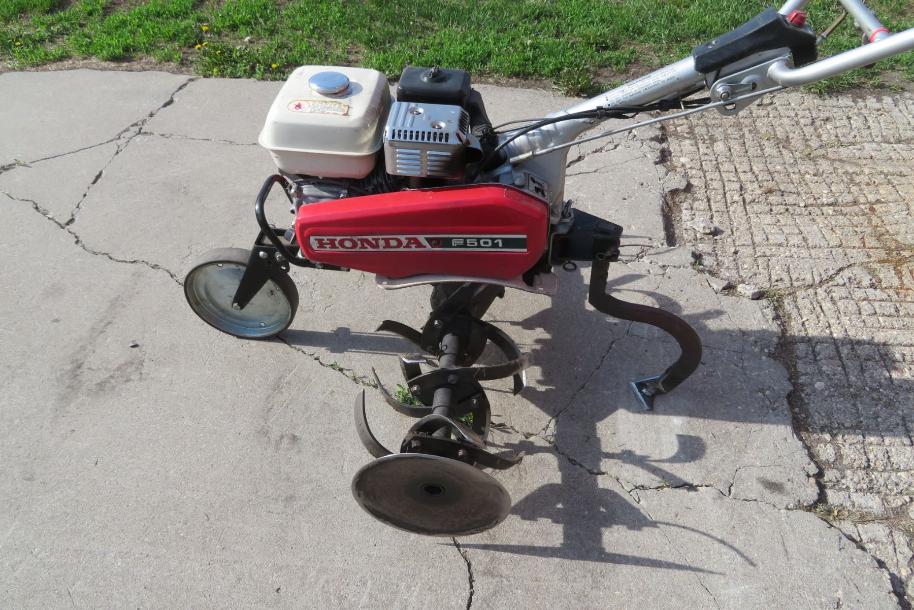 Good Honda 501 garden tiller