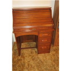 Roll top desk