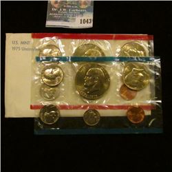 1043 _ 1975 P & D U.S. Mint Set in original government holder as issued. With scarce Type One Dollar