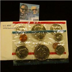 1049 _ 1978 P & D U.S. Mint Set in original government holder as issued. With Eisenhower Dollars.