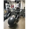 Image 1 : PRECOR EFX 576I ELLIPTICAL CROSS-TRAINER WITH CARDIO THEATER SYSTEM
