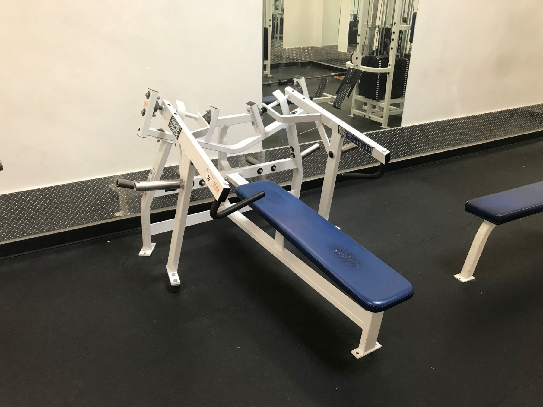 Hammer Strength White Blue 150 Lat Horizontal Bench Press