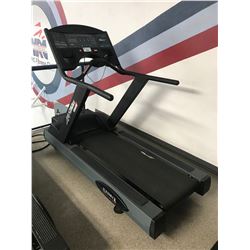 LIFE FITNESS 9500HR COMMERCIAL TREADMILL WITH FLEX DECK