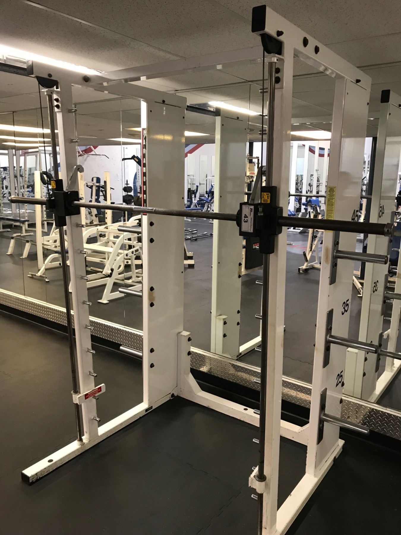 PARAMOUNT WHITE / BLUE SQUAT RACK