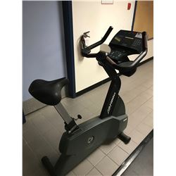 LIFE FITNESS 9500HR UPRIGHT BIKE