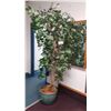 Image 2 : 2 ARTIFICIAL TREES