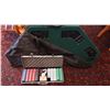 Image 1 : PORTABLE TABLE TOP AND POKER CHIPS