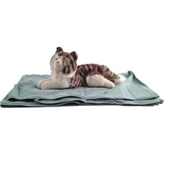 Father Figures Fluffy Cat Movie Props