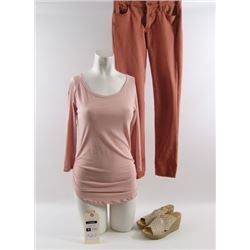 Dolphin Tale 2 Lorraine Nelson (Ashley Judd) Movie Costumes