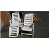 Image 2 : WHITE PATIO LOUNGE AND CHAIR