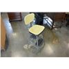 Image 2 : VINTAGE STEP STOOL