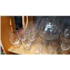 Image 2 : SHELF LOT OF GLASSES AND LARGE GLASS VASE