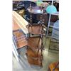 Image 1 : CORNER KNICKNACK SHELF