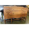 Image 2 : CARVED OAK SIDE BOARD