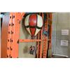 Image 2 : HANGING HOT AIR BALOON FIGURE