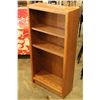 Image 1 : 4 FOOT OAK BOOKSHELF