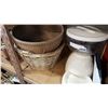 Image 2 : AUTOMATIC PET FEEDER AND BASKETS