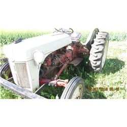 1947 Ford model 8N #8N16408- star