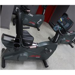 LIFE FITNESS LIFE CYCLE 9500HR SIT DOWN STATIONARY