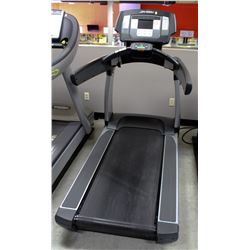 LIFE FITNESS 95T TREADMILL WITH FLEXDECK
