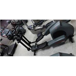 LIFE FITNESS 9500HR ELLIPTICAL