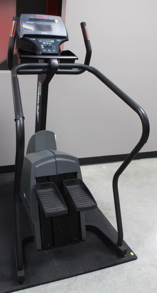 Life Fitness 9500hr Iso Track Stair Climber