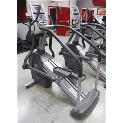 LIFE FITNESS SUMMIT TRAINER STEPPER