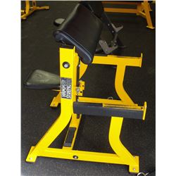 HAMMER STRENGTH PREACHER CURL