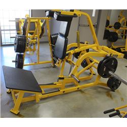 HAMMER STRENGTH V-SQUAT WITH