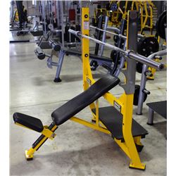 HAMMER STRENGTH BENCH PRESS WITH SPOTTER STAND