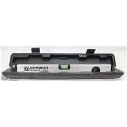 JOHNSON LASER LEVEL 15” LONG – IN CASE