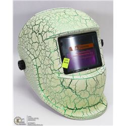 NEW AUTO DARKENING WELDING HELMET