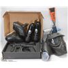 Image 1 : TOTE OF PAINT BALL ACCESSORIES, INCLUDES 2 GUNS,
