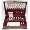 Image 1 : TUDOR PLATE 34 PIECE SERVICE FOR 8 SILVERWARE SET