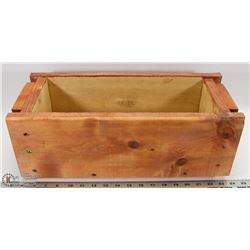 STAINED CEDAR WOOD WINDOW PLANTER