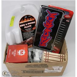 BOX OF ASSORTED ITEMS INCL BBQ PICNIC PLATE,