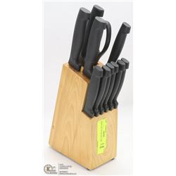 KNIFE SET W/ BLOCK ( MISSING ONE )