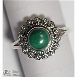 STERLING SILVER GREEN AGATE RING SIZE 8