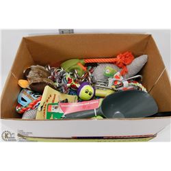 #38) BOX OF ASSORTED NEW BIRD & DOG ITEMS