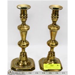 PAIR OF VINTAGE BRASS CANDLE STICK HOLDER.