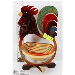 COLLAPSIBLE WOOD ROOSTER FRUIT BASKET.