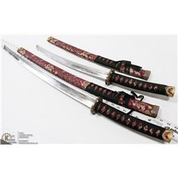 2 SWORD SET IN DISPLAY BOX