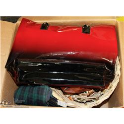 #30) BOX OF TOILETRY BAGS & NATIVE WEAVED BASKETS.