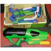 Image 1 : FLAT OF 5 ASSORTED WATER GUNS.