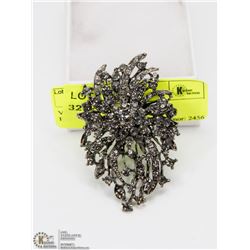 VINTAGE GREY RHINESTONE BROOCH