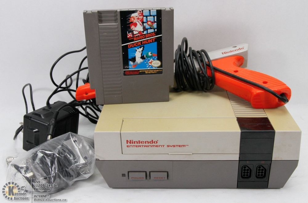 Duck Controller ORIGINAL NINTENDO WITH DUCK HUNT CONTROLLER, GAME